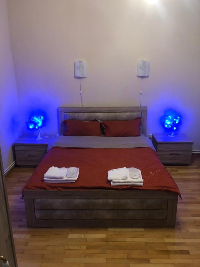 Apartament Old N&m *