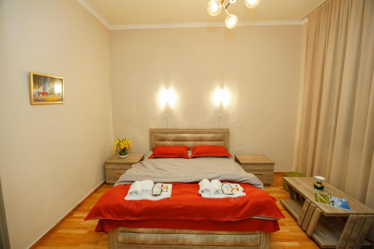 Apartament Old N&m *